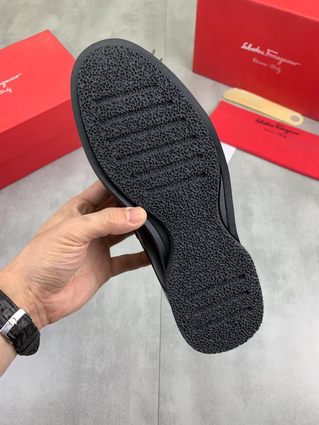Men's Men's Shoes P560💰[New Style] Maoli 🆘[Salvatore Ferragamo] Ferragamo's latest casual business leather shoes for men! Listed simultaneously! The fabric is made of specially imported original calfskin, the lining is made of imported warm fleece, and the original combination outsole is absolutely luxurious and leads the fashion trend. Matching code: 39-44 (45 customized) 5️⃣ colors available